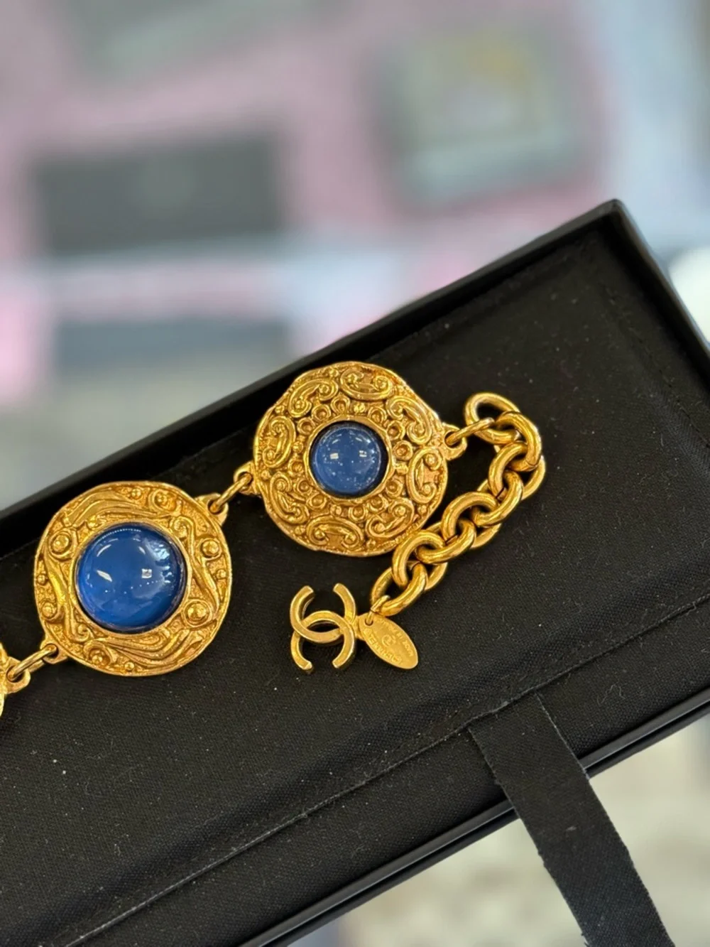 Pre Owned CHANEL Gold-Tone Bracelet with Blue Cabochons - Picture 14 of 16